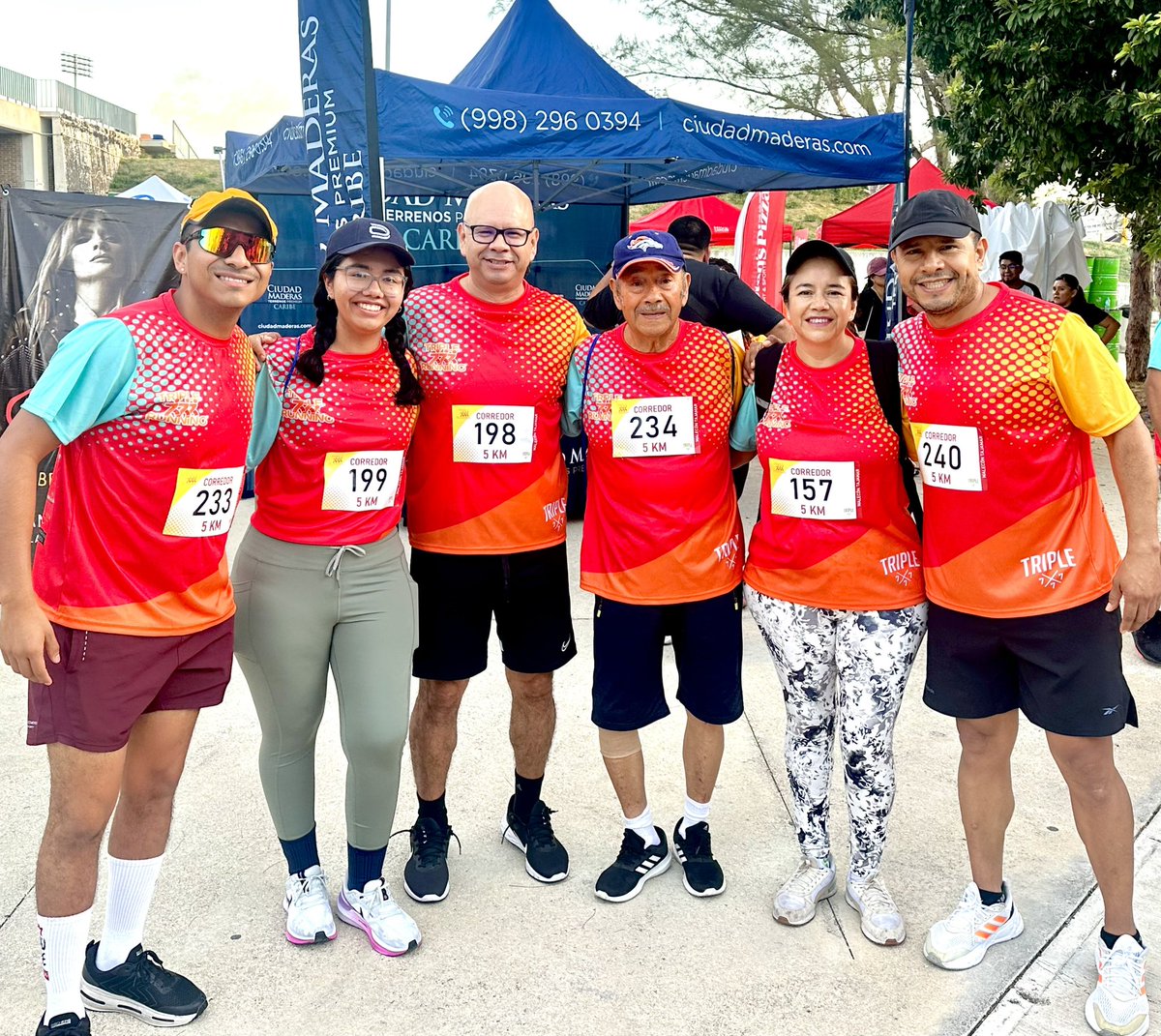 ArmandoMdzaMx's tweet photo. Hoy participamos en la #CarreraconCausa a beneficio de @triple777 
#FamiliaMendoza 
#NadanosDetiene https://t.co/uWhNzReOGN