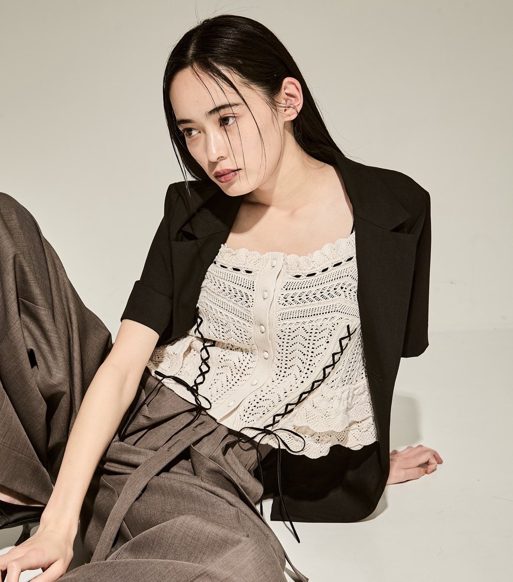 tanakadaisuke 】 lace up ribbon knit camisole. スラックスや