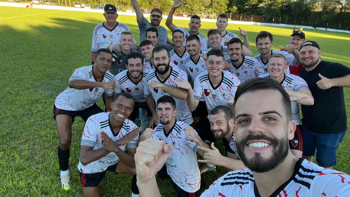 Clecioruver's tweet image. Guia Crissiumal - Flamengo consegue classificação para as finais da Libertadores Regional com as equipes sub-15 e principal guiacrissiumal.com.br/noticias/30-03…