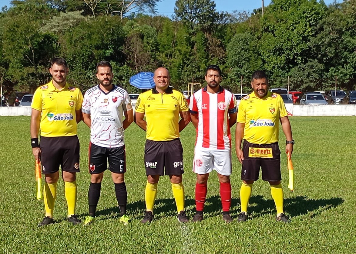Clecioruver's tweet image. Guia Crissiumal - Flamengo consegue classificação para as finais da Libertadores Regional com as equipes sub-15 e principal guiacrissiumal.com.br/noticias/30-03…