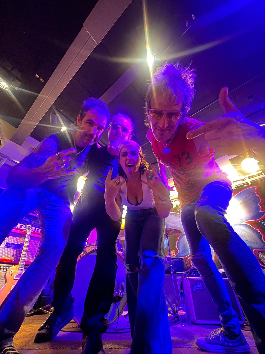 #labandadelhardrockcafe
IG: <a href="/lahouseband/">La House Band</a> 
#antilunes 21hs.
#sábados 23hs.
<a href="/HardRockCafeBA/">Hard Rock Puerto Madero</a> 
puerto madero
CABA.