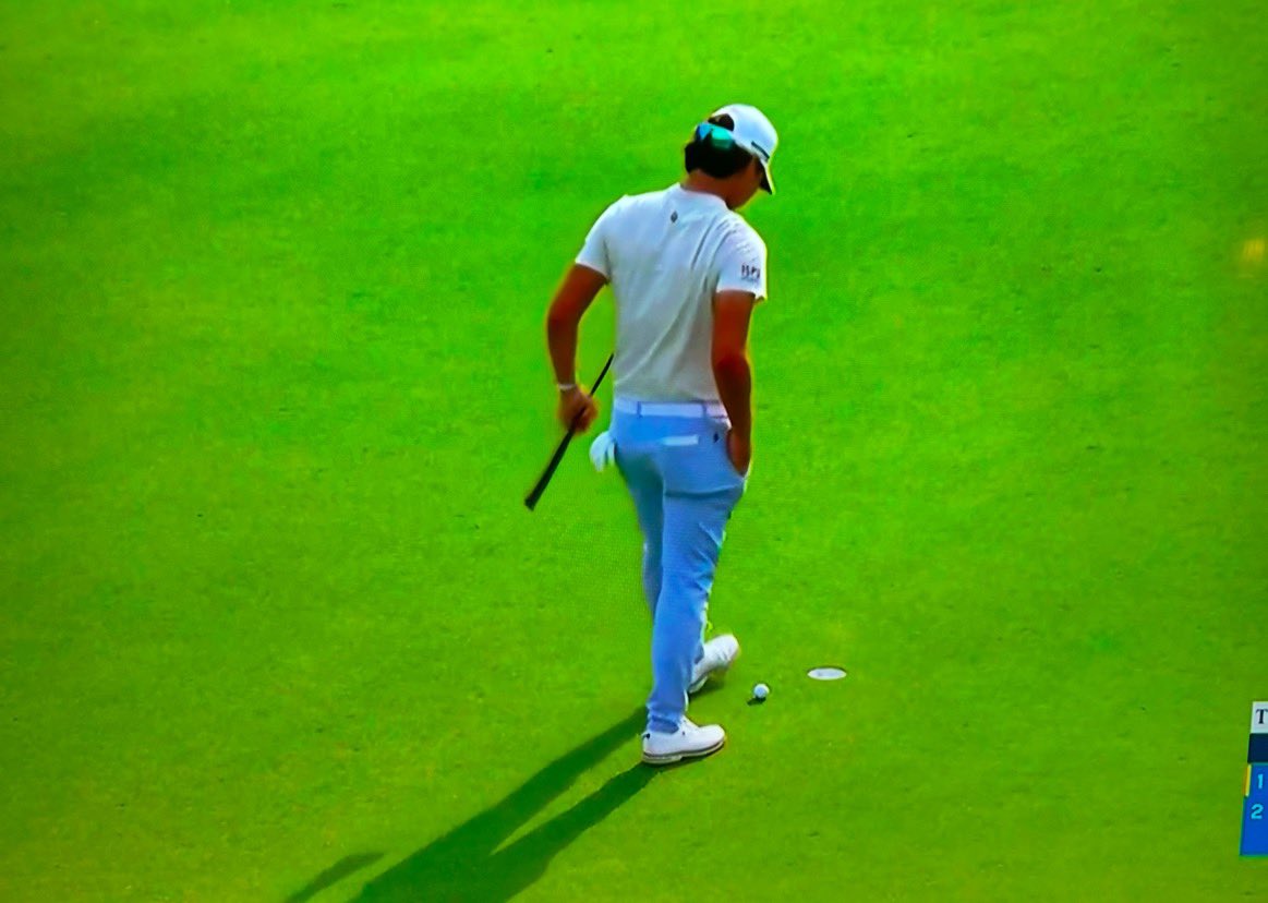 PGATUOR's tweet image. Min Woo Lee using AimPoint from 4 inches before tapping in the winning putt is legendary 💯

Let him cook 🔥