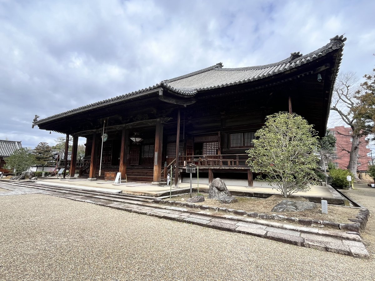 JunichiKoteraMB's tweet photo. お疲れさまです。
今日の #奈良 は晴れ
本日の写真は奈良の南都七大寺の1つ #西大寺 
大仏の東大寺に対する大寺院ですが観光客はほぼ無し。上がれるところが多く、近鉄駅近で国宝級の仏像などを間近でゆっくり見れます。
#企業公式が地元の天気を言い合う 
#がんばろう企業公式 
#企業公式相互フォロー https://t.co/5H6Gz3w65n