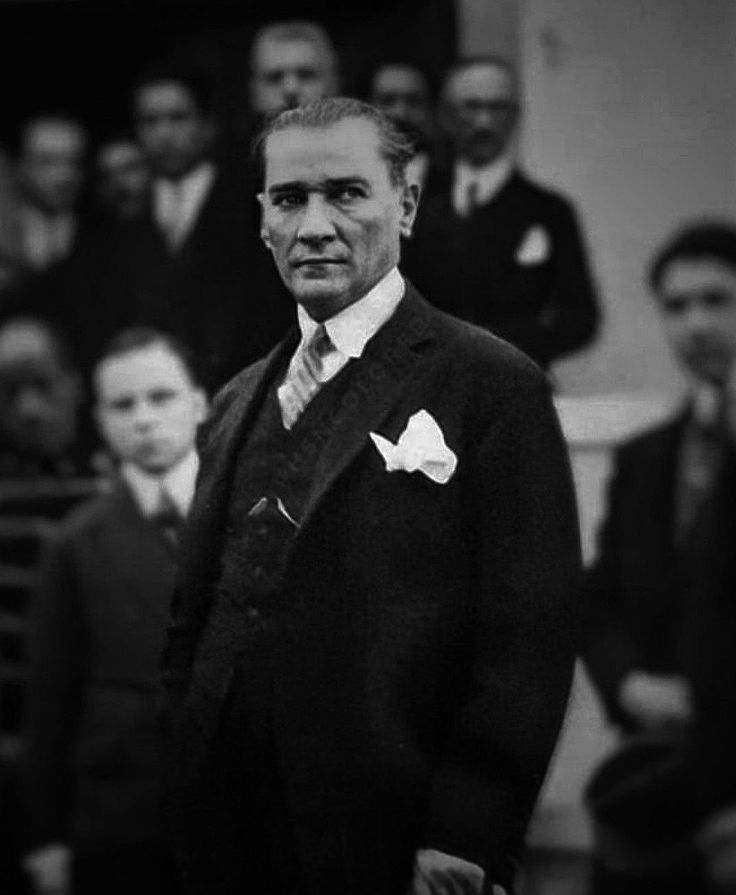 "Fikirler, cebir ve şiddetle, top ve tüfekle asla öldürülemez."

Mustafa Kemal Atatürk