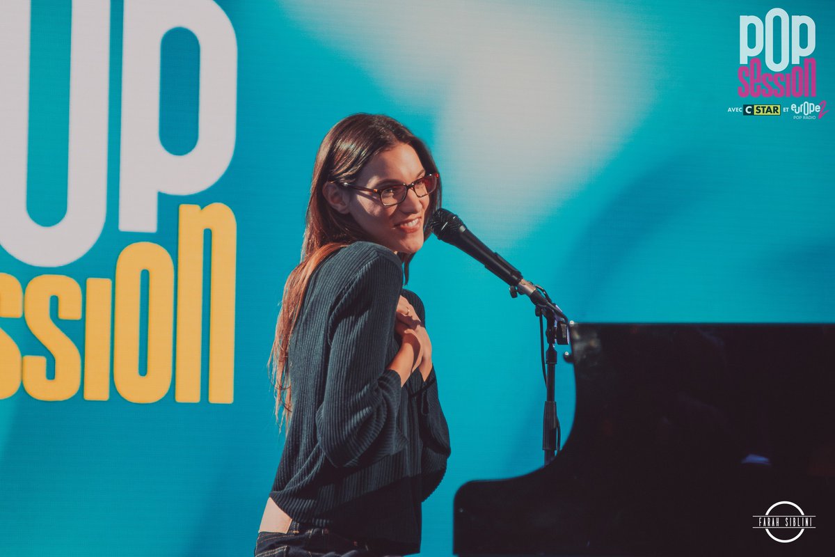 Europe2's tweet photo. #PopSession - 🎶 CE SOIR à 23h50, retrouvez les showcases exclusifs de Charlotte Cardin , Eddy de Pretto  et Héléna à la TV sur @CStar  et sur Europe 2 ! Restez branchés✨😍 https://t.co/n3UjZ9lfec