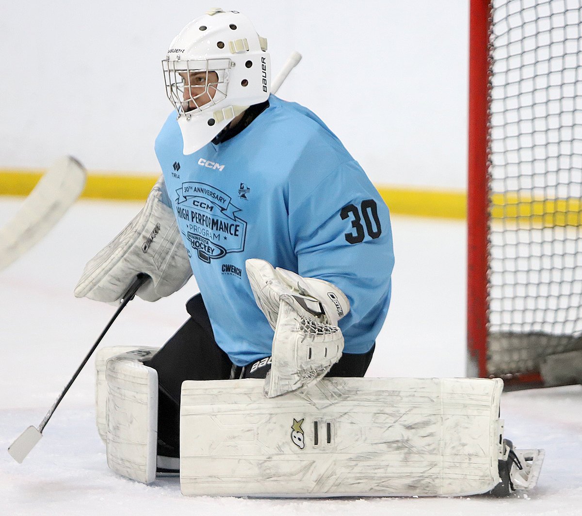 Armstrong Cooper was represented this weekend in the High Performance 16 Spring Festival at Plymouth Ice Center by forwards Niklas Anderson and James Kragthorpe, along with goaltender Nathan Ledoux. Way to go boys!!!

minnesotahockey.org/news_article/s…