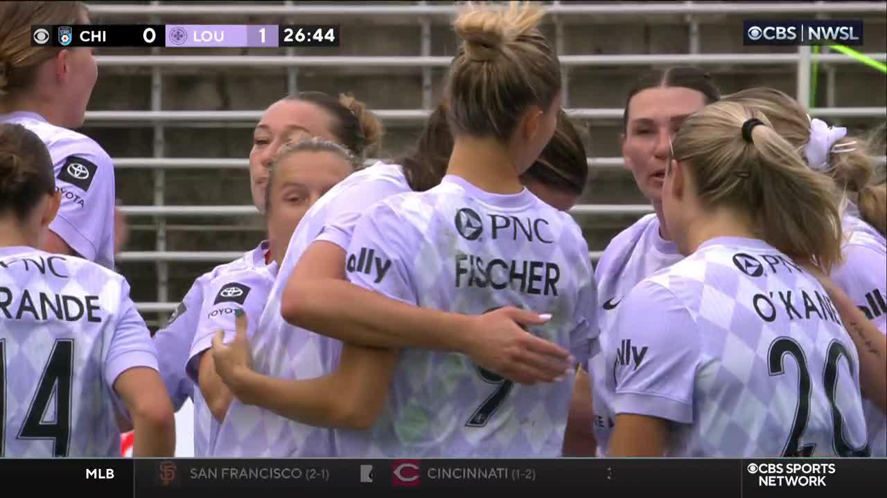 EMMA SEARS STRIKES FIRST 💥What a shot to put @RacingLouFC in front 🐎