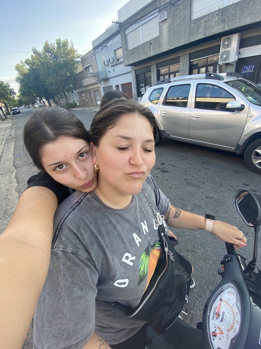 estuvimos un tiempito distanciandas y hoy ya nos arreglamos, te amo cuñadita ya quisieran igualarnos 😂 <a href="/MiliGmzzz/">M</a>