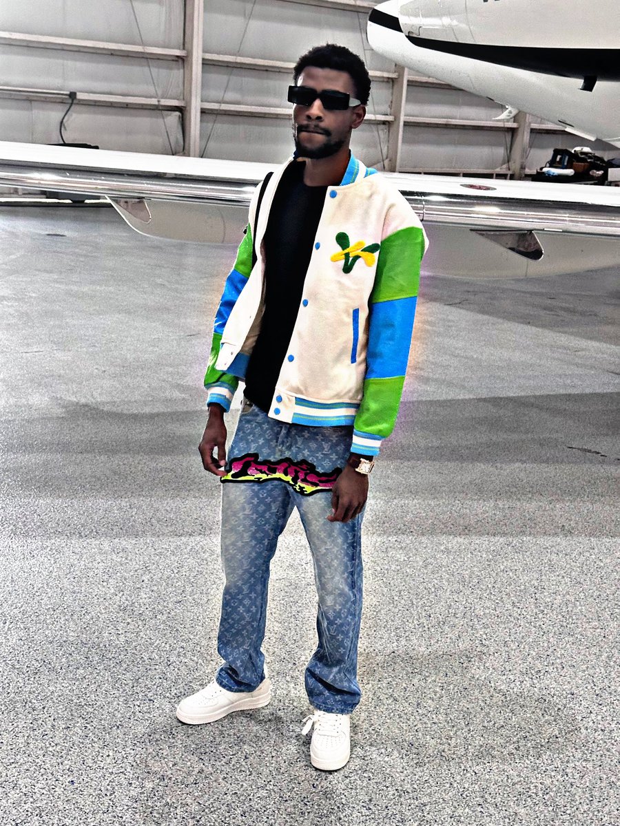 1greatest_'s tweet photo. https://t.co/EVQqH5YoB9