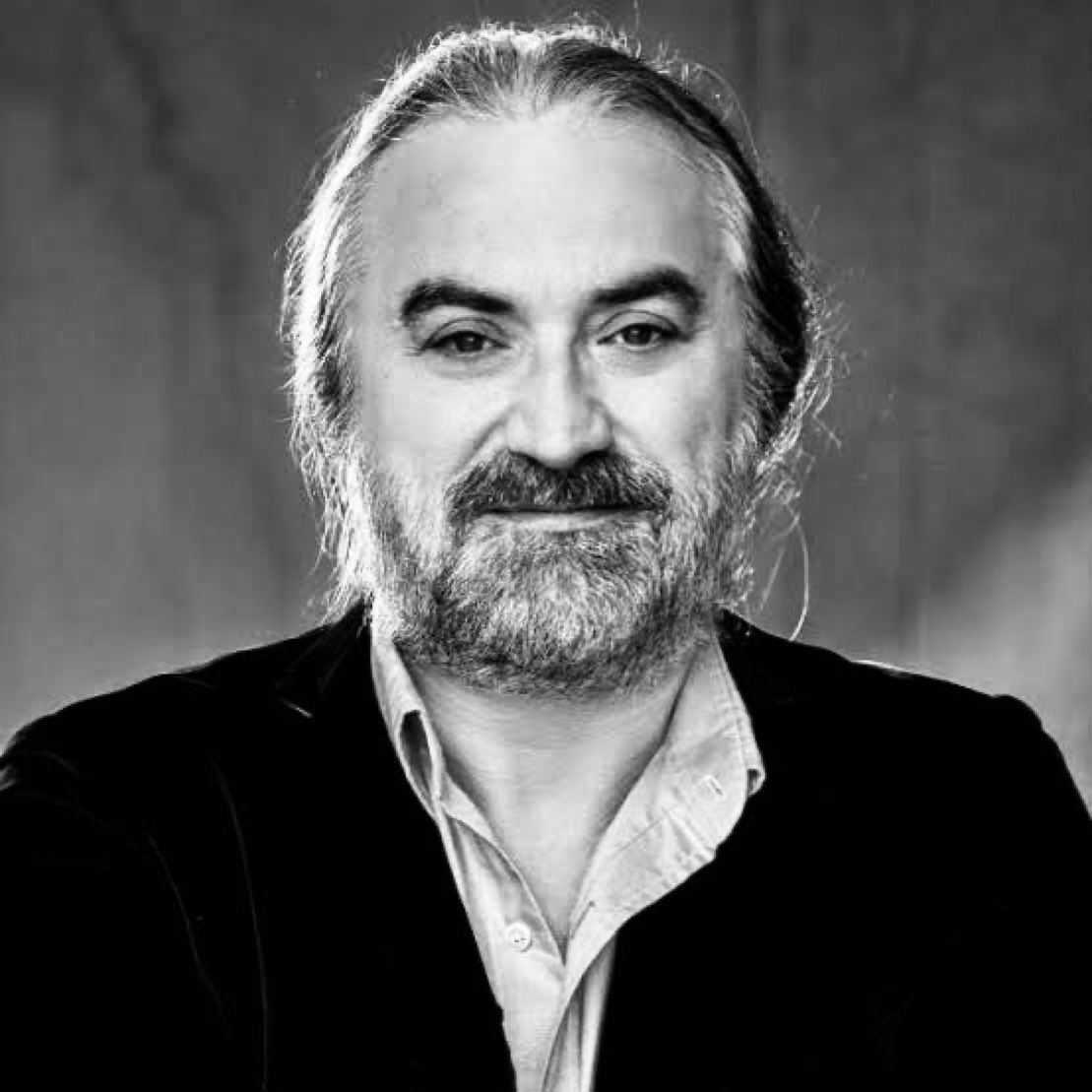 Mekânın cennet olsun Volkan Konak.
Seni asla unutmayacağız #VolkanKonak