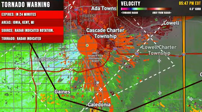 JacobBaker613's tweet photo. Tornado touched ground in Grand Rapids MI today!

Near Rockford! 

Tornado warning in effect until 9pm! https://t.co/EYJf0MZFUj