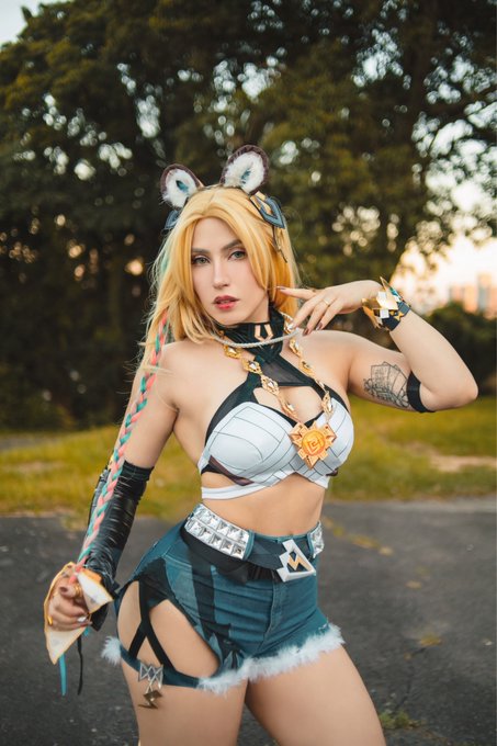 Watch Danielle Vedovelli 🌸's leaked NSFW photo on TwXstars