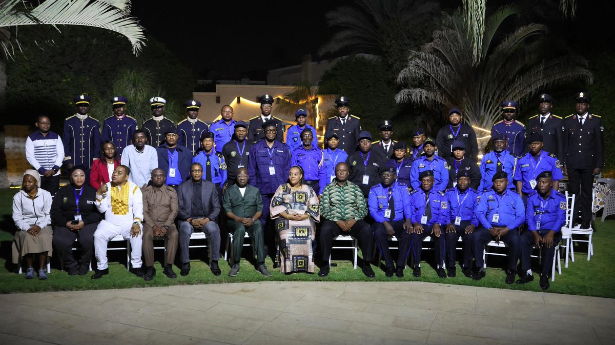 Jean-Baptiste K. MUSENGA (@kasongomusenga) on Twitter photo Samedi, 29 mars 2025 | #RDC - #Egypte
J'ai eu l'honneur de recevoir à ma Résidence de Giza, une trentaine d'éléments des FARDC <a href="/FARDC_officiel/">FARDC Officiel SCIFA</a> et de la PNC, en vue de partager un moment de convivialité et de communion, ayant saisi l'occasion pour inviter tout le monde au sursaut Samedi, 29 mars 2025 | #RDC - #Egypte
J'ai eu l'honneur de recevoir à ma Résidence de Giza, une trentaine d'éléments des FARDC <a href="/FARDC_officiel/">FARDC Officiel SCIFA</a> et de la PNC, en vue de partager un moment de convivialité et de communion, ayant saisi l'occasion pour inviter tout le monde au sursaut