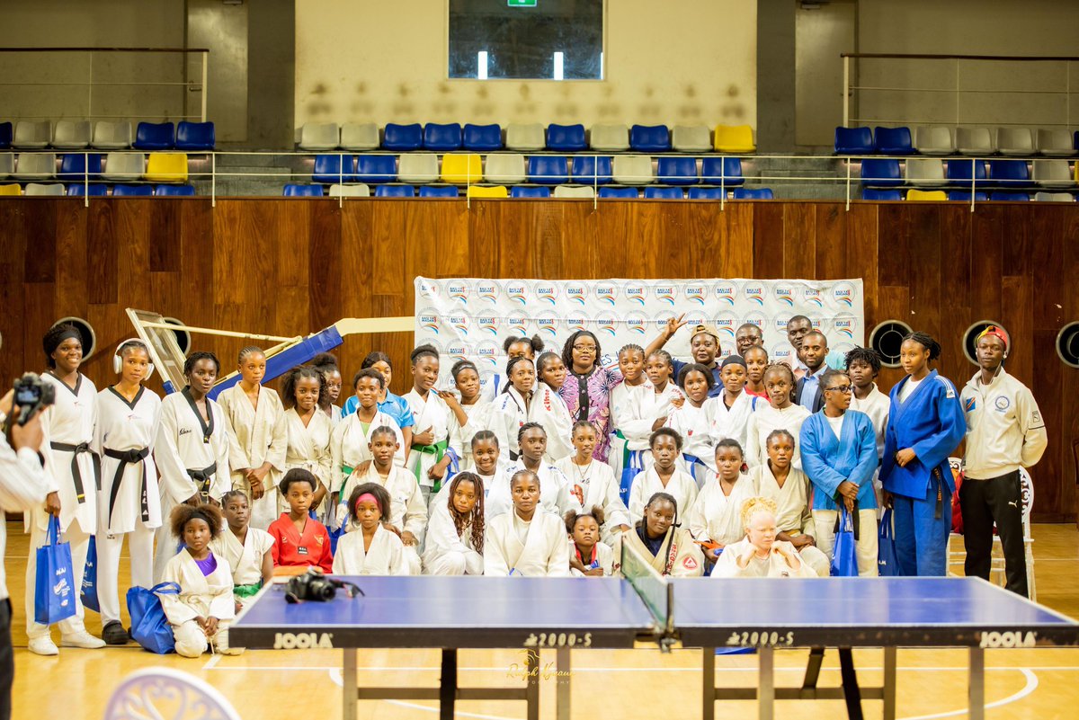À l’occasion de la clôture du mois dédié aux droits des femmes!
La Dynamique des Jeunes Femmes Sportives a organisée une journée de sensibilisation et de démonstrations 
Sur le thème
Jeune femme sportive face à ses droits et obligations dans sa carrière
#Beltexcos 
#DivaMood