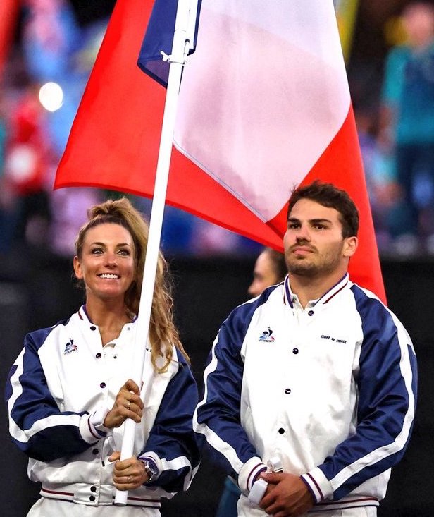 sportricolore's tweet image. 🇫🇷 Un jour, une photo des Jeux de Paris 2024 ❤️

Pauline Ferrand-Prévot x Antoine Dupont 🤩

📸 CNOSF/KMSP