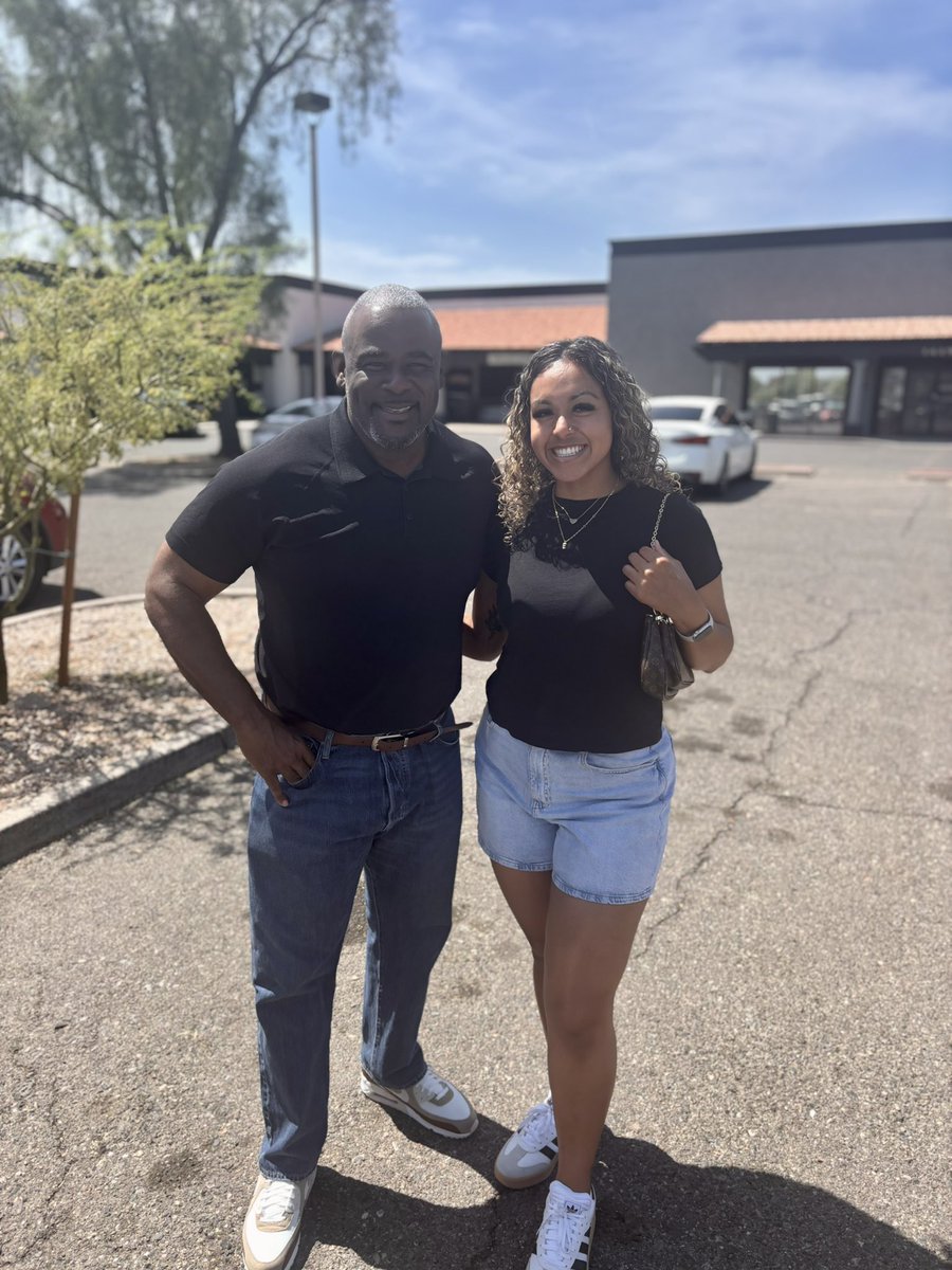 Coach Larry Davis tweet media