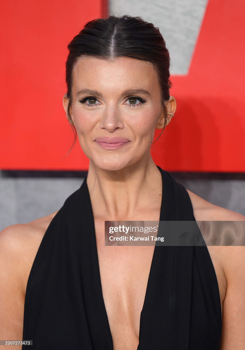 #Mobland global premiere ♥️🖤<a href="/paramountplusuk/">Paramount+ UK & Ireland</a>
<a href="/mobland_pplus/">MobLand on Paramount+</a>