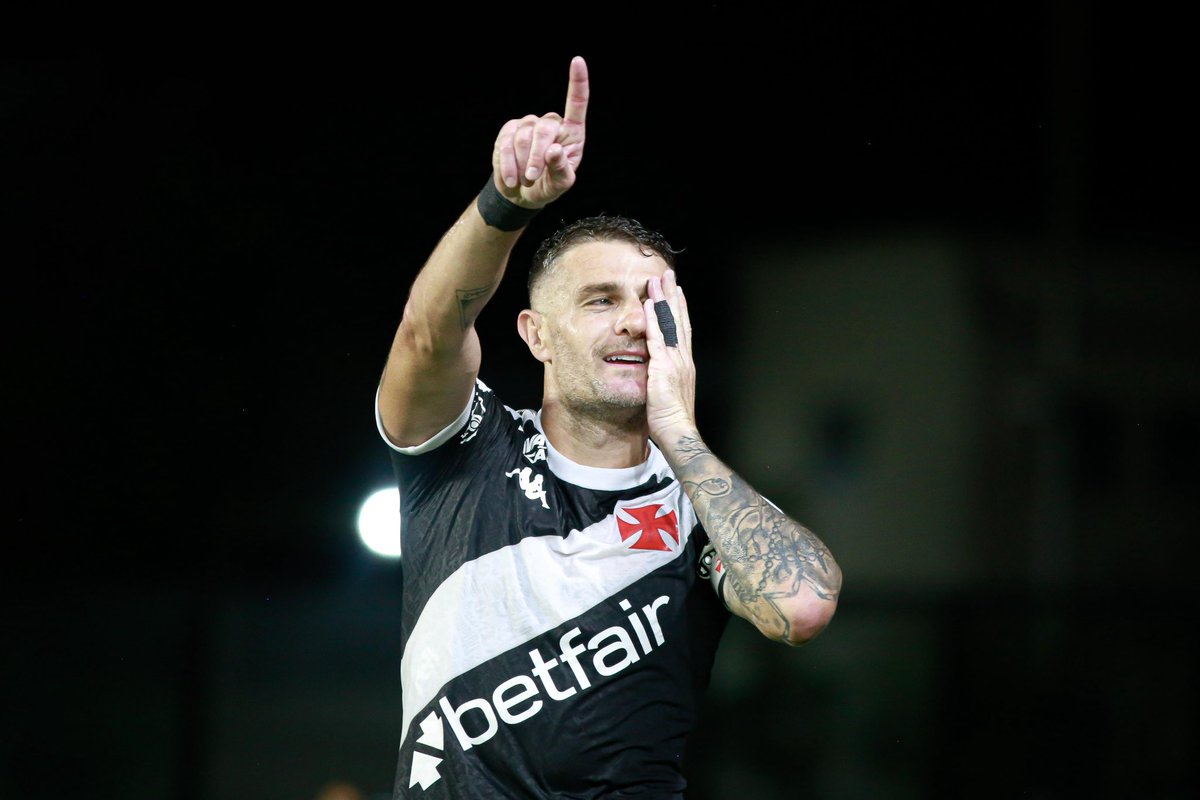 JÁ SAIU A PRIMEIRA COMEMORAÇÃO DO PIRATA NO BRASILEIRÃO 2025 🏴‍☠️💢

📸 Matheus Lima | #VascoDaGama