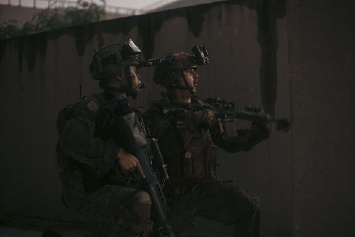 The 27th iteration of Valiant Mark came to a close on March 26th as U.S. Marines and Sailors w/ MRF-SEA and Singapore Guardsmen culminated the exercise with a field-expedient closing ceremony at SAFTI City training facility, Singapore.