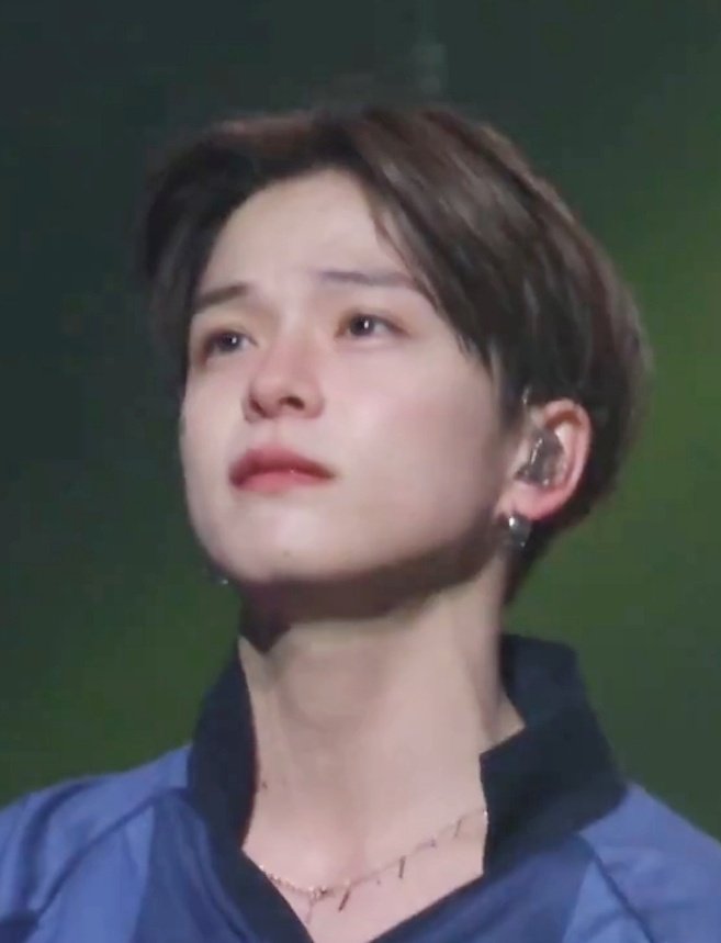 asahi__ii's tweet image. ตอน encore เพลงเยลโล่จิ๋วฮึบจนจมูกแดงหมดแล้วนั่น ใจหนูก้อเท่านี้สินะคนเก่ง 🤏🥹