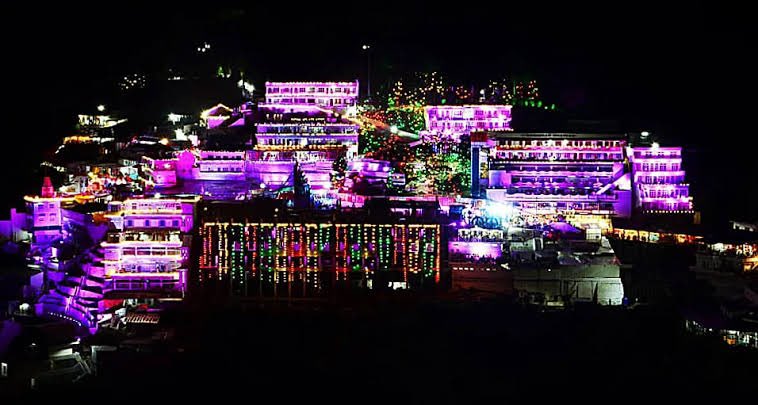 सर्व मंगल मांगल्ये शिवे सर्वार्थ साधिके। शरन्ये त्रयम्बिके गौरी नारायणी नमोस्तुते।।  

May these Navratras bring peace, prosperity and happiness to all.  Jai Mata Di