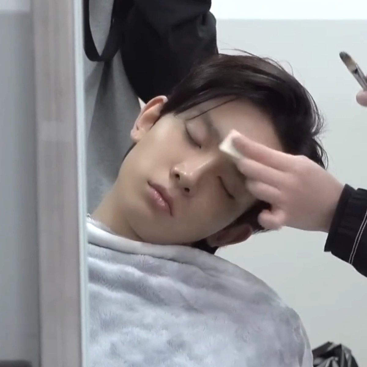 Fotoin ayangku lagi bobo! Tiap hari kerja lembur sihhh 🥺 <a href="/heeseuxn/">evan 𝓖</a>