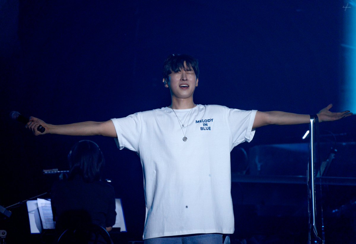 250329
💙Melody in Blue Ep.2

ON  -  OFF

#박강현