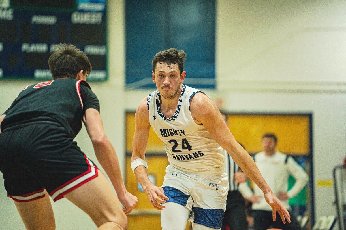CoachWingreen's tweet image. Pretty cool fact:

Two of the top scoring leaders for PPG in the NAIA the past 2 seasons are both now part of @NCFBanyansMBB.💪 Come to Sarasota and get buckets.🪣

2023-24 - Drew Lutz (24.5 PPG #2 in NAIA) (NCF Assistant)
2024-25 - Charlie Yoder (24.4 PPG #1 in NAIA)…