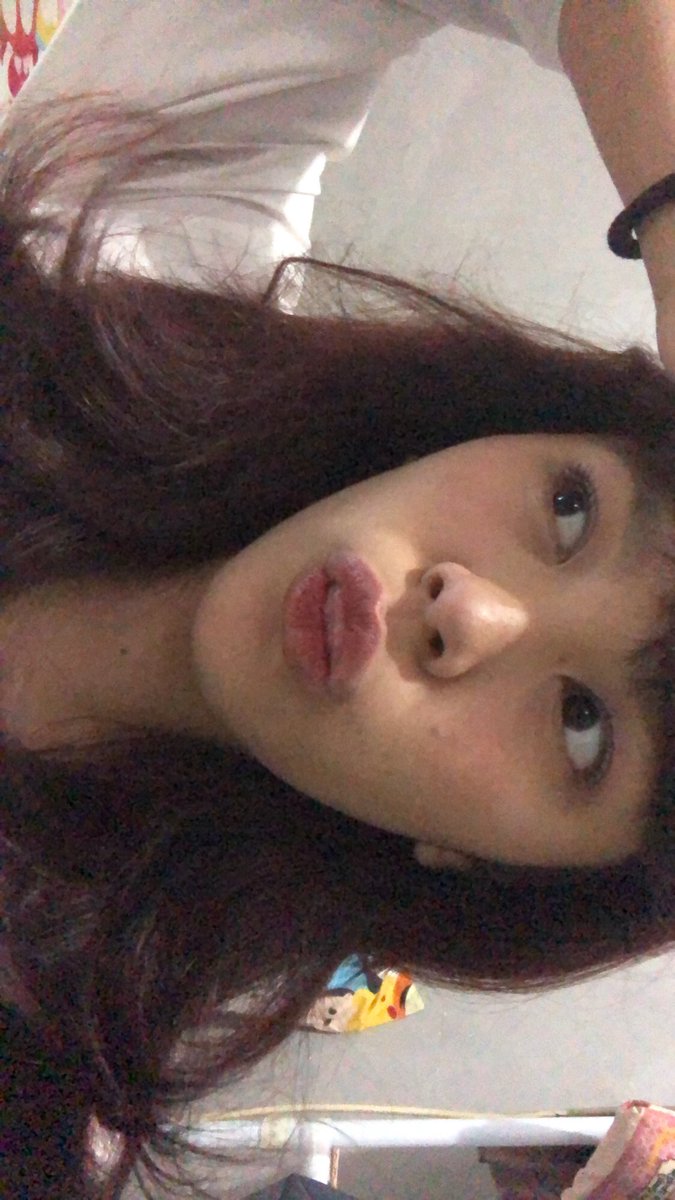 sokintengah's tweet photo. eid makeup so good you can do goofy facesβ¦. #minalminul https://t.co/Z9MypcDptz