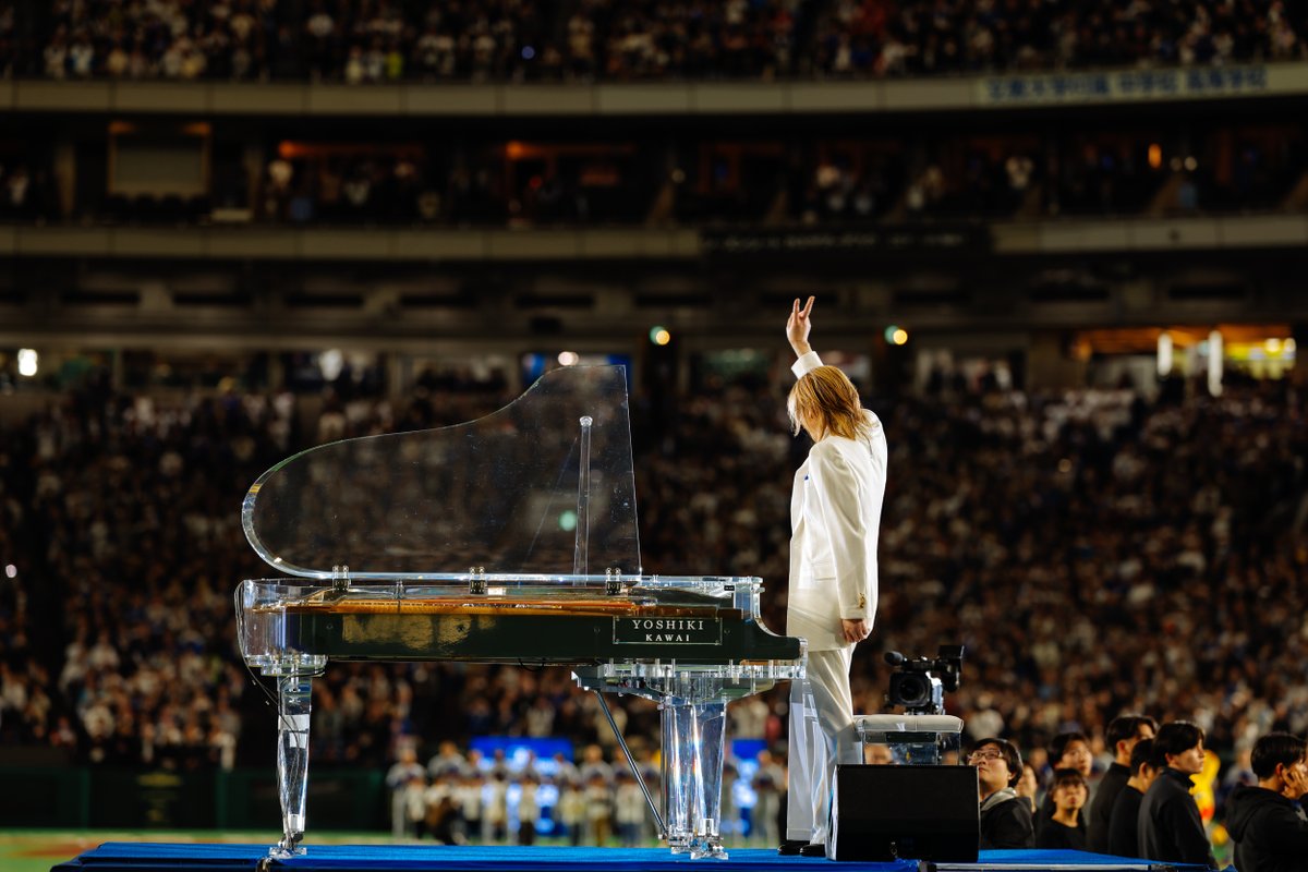 遅ればせながら...🎹💎

こちらの素敵なお写真を✌