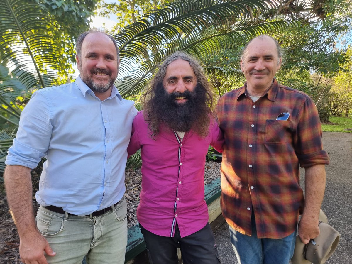 📺The Gardening Australia Power Plants episode aired last week; watch Peter and Costa discuss how DNA research is reshaping our understanding of plant families and hear Jon's insights on the fascinating history of citrus here 👉 abc.net.au/gardening/how-…