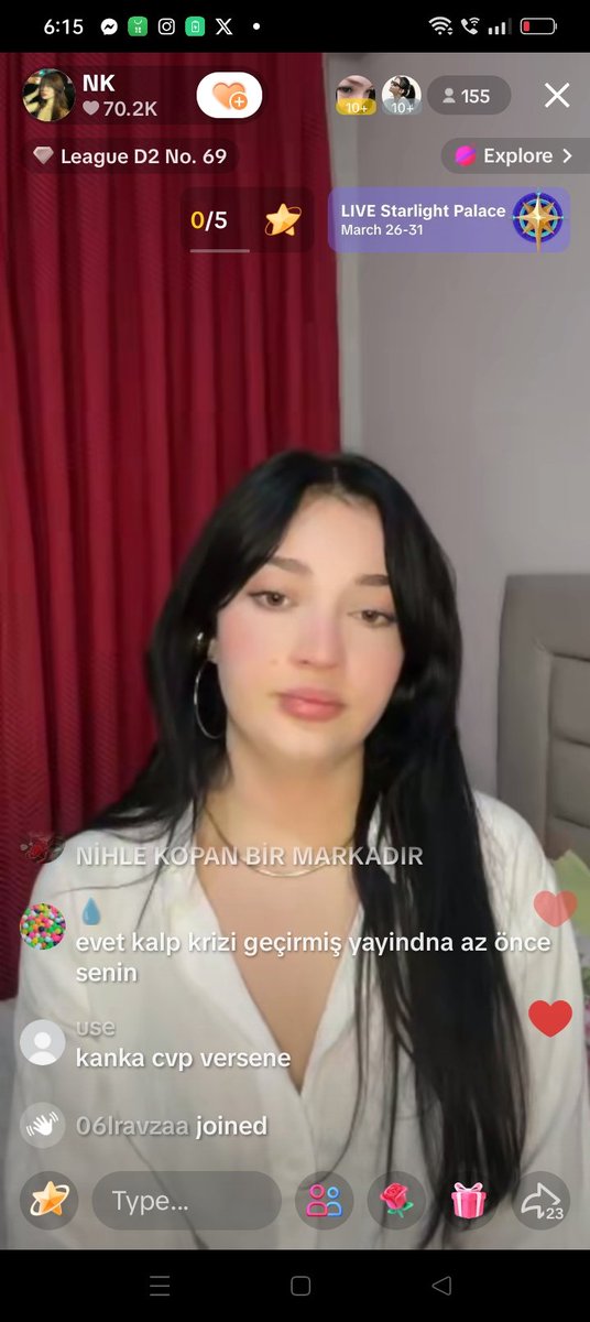 This woman is really impressive,she is very educated,even though many people want to mess with her,she still remains calm and does not indulge in trashy behavior☺

#NihleKopan