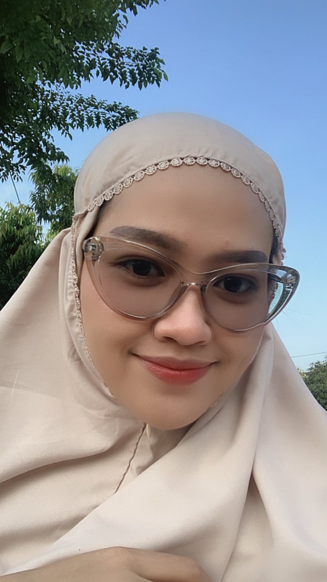 adelwisss's tweet photo. minal aidin wal faizin mohon maaf lahir dan batin teman2 online ku 🙏🏻🫶🏻 https://t.co/5vYQwR1pil