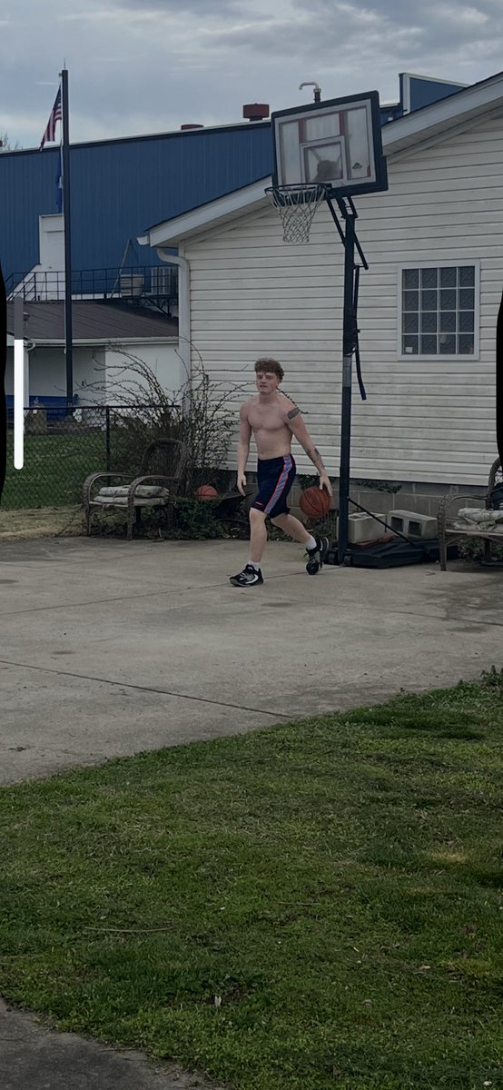 Jon Buchanan (@ladydragons) on Twitter photo Ain’t nothin wrong with concrete ball..reps are reps, inside or outside Ain’t nothin wrong with concrete ball..reps are reps, inside or outside