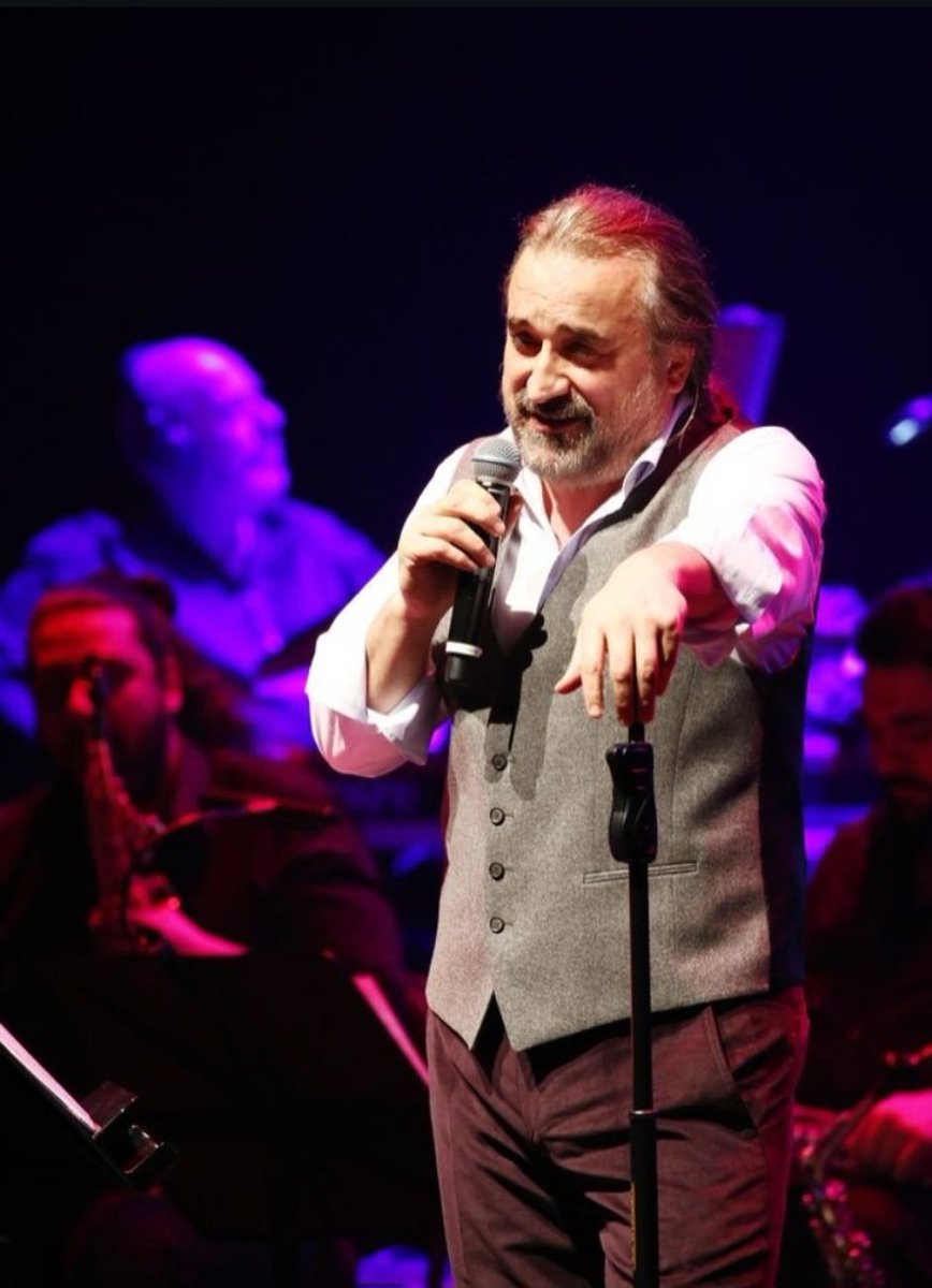 Ahhh bee kuzeyin oğlu acelen neydiki bukadar erken gidilirmiydi😢😢😢🙏🙏🙏 çoook üzgünüm nurlar yağsın üzerine mekanın cennet melekler yoldaşın olsun güzel insan ❤️ #volkankonak