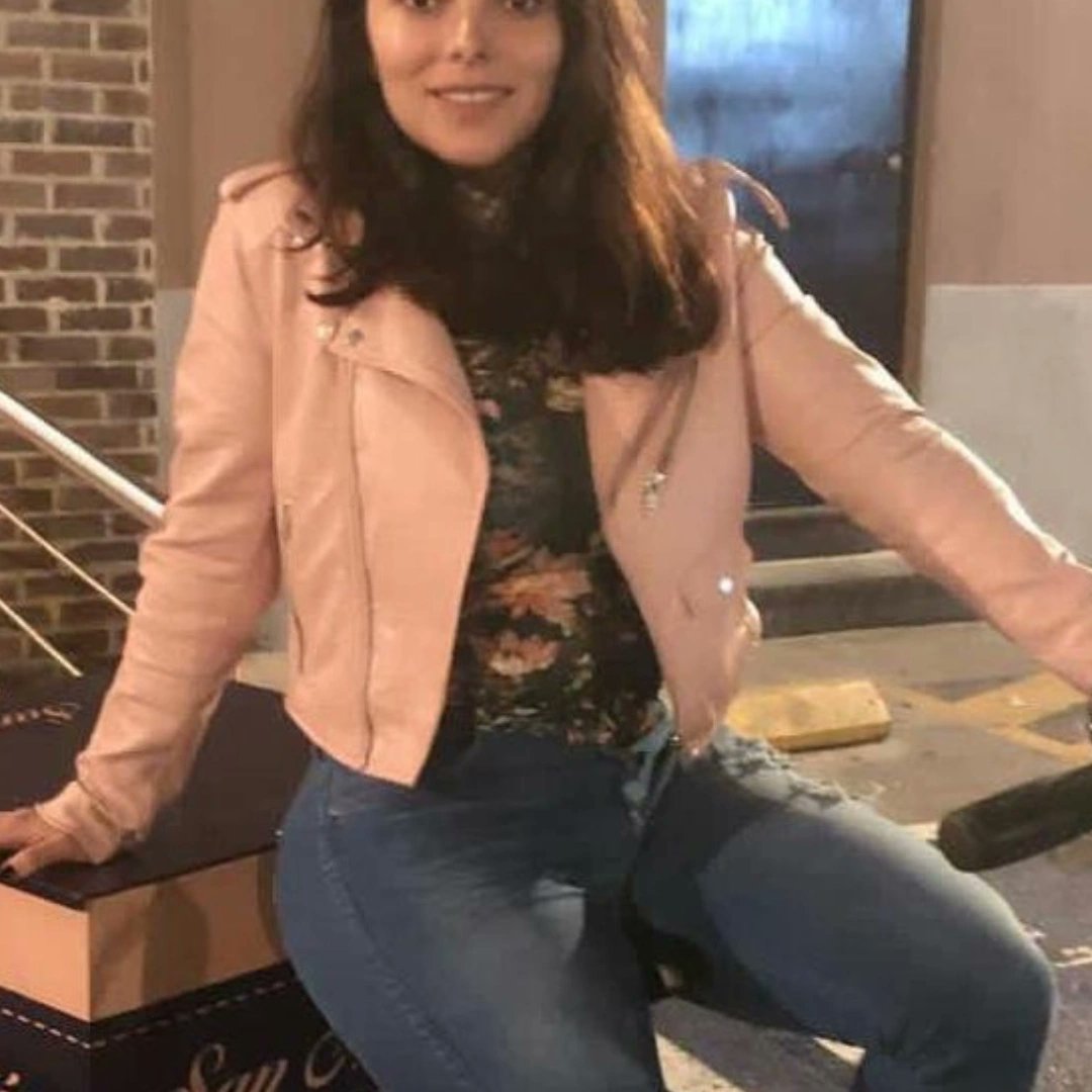 İsmi Ece dolandırıcı sahtekâr kızının üzerinden para istiyor