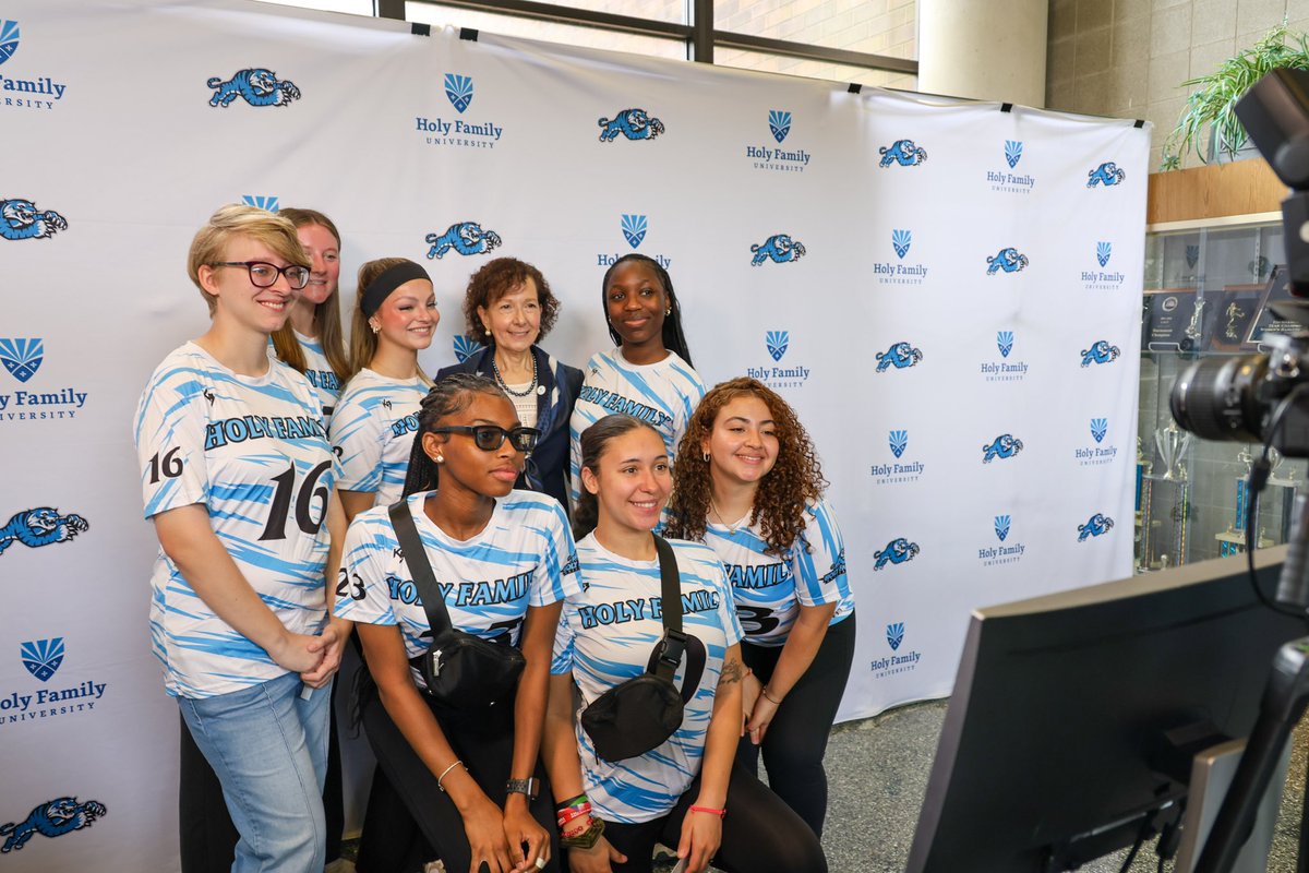 HFUPresident's tweet image. It was a pleasure to welcome our newest Tigers and their families to @HolyFamilyU at today’s Accepted Students Reception. This event is always a special opportunity to connect with future students as they take the next step in their academic journey.