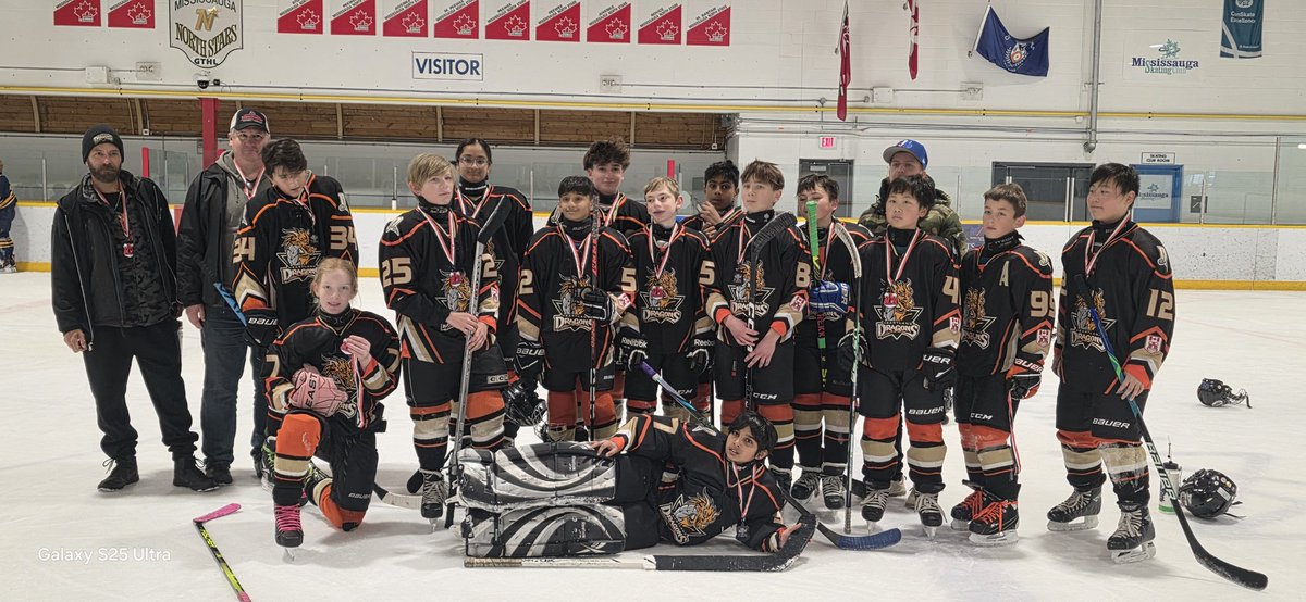 Amazing Hockey 🏒 season for my daughters. Great team work, participation, learning and fun...
Looking forward to the tournament next week

#heartlanddragons #mississaugahockeyleague
#hockeydad