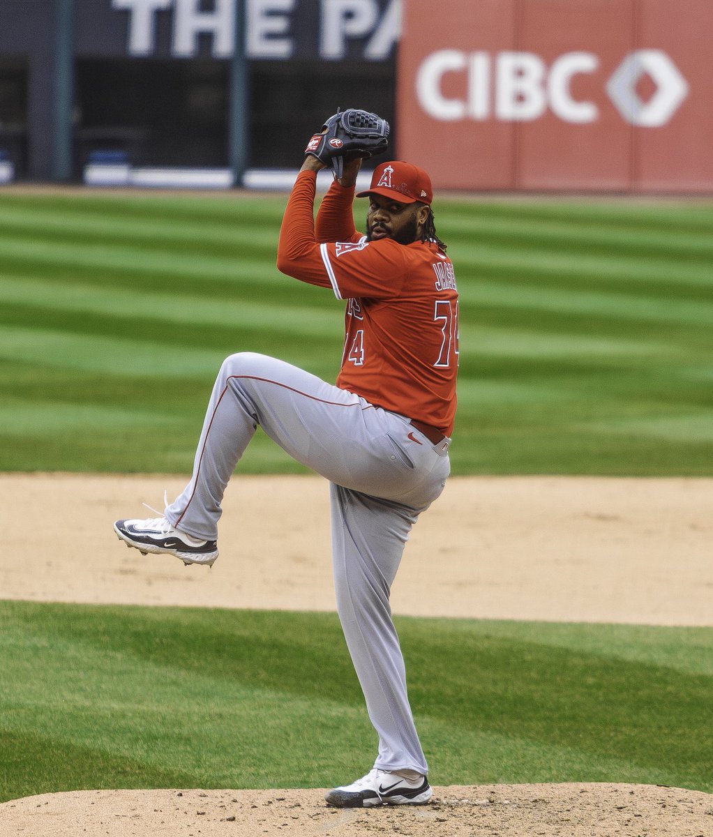 jruff96's tweet photo. In his Angels debut, future HOF closer Kenley Jansen shuts the door on a 1-0 victory against the White Sox, earning his first save with the team.

Jansen's save, the 448th of his career, puts him within 30 of Lee Smith for third on MLB's all-time list.

📸: March 29th, 2025 https://t.co/uRlFTRLurH