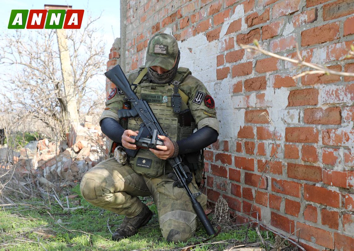 TheGreyPatriot_'s tweet photo. 🇷🇺 Today's training of new volunteer unit "Burevestnik" on one of the training grounds in LNR.

#Russia #Russian #Russians #Today #SVO #Military #Army #Training #Tactical #Strelok #LNR #AK74 #Shooting #Drone #UAV https://t.co/pQ79oCBxAO