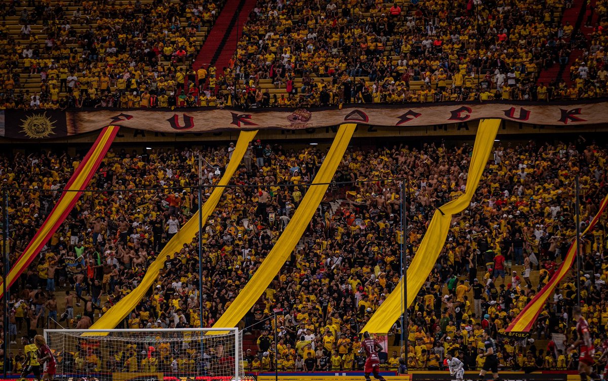 BarcelonaSC's tweet photo. ¡INICIA LA COPA, Y TENEMOS QUE ESTAR TODOS! 

Este martes 21h00 #BSCvsIDV en nuestro Estadio Banco Pichincha 

💻 Boletos en línea en: https://t.co/yJwd6NGOIf

🎟 Puntos de venta: https://t.co/FMjWX4Cos0

#ConmebolLibertadores 
#BarcelonaSomosTodos https://t.co/2DcGRpPHhu