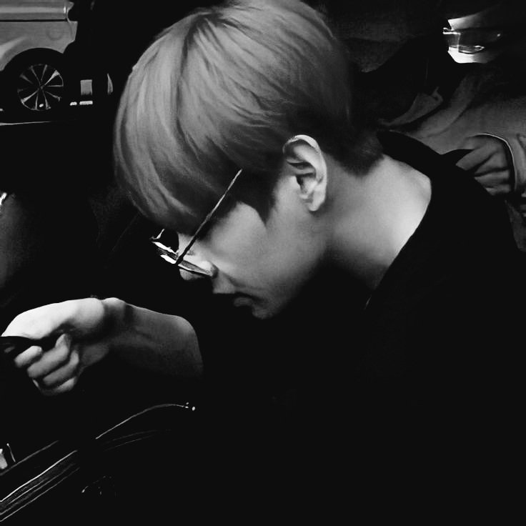 sacredspacetk's tweet photo. Silk and Scars 
#taekookau oneshot

- wherein both drenched in wealth and recklessness, Rory (thv) and Rookie (jk) bind themselves in chaos, desire, and something dangerously close to—romance. https://t.co/5PjPAzoJjw