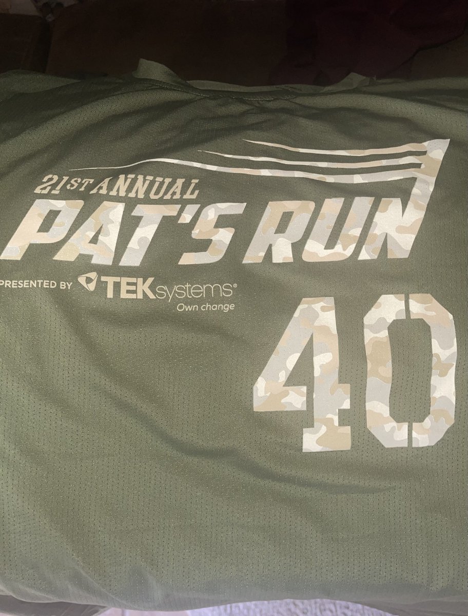 andrewtaylor09's tweet photo. Look what was in the mailbox when I got home!! We’re less than 2 weeks away from #PatsRun (4/12)!! Register for the in-person/virtual run, your regional #HonorRun, or to volunteer, here: https://t.co/vRXbDNyTTw 😈🔱 #PT42 #Honor42 @DougTammaro @baldspartan @SFSunDevil @MunnyBall https://t.co/B7ms6JABBt