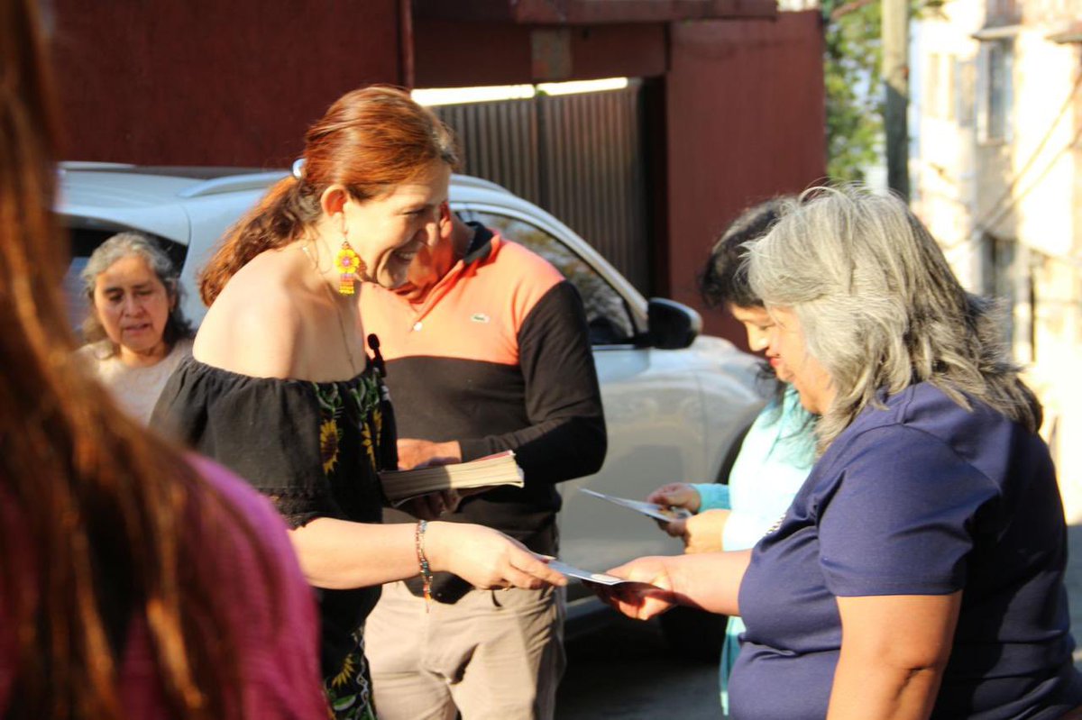 GabrieladeValle's tweet photo. Damos inicio a nuestra campaña escuchando a la ciudadanía. Les esperamos en nuestra reunión vecinal en El Tanque, Magdalena Contreras. ¡Su voz es fundamental! #InicioDeCampaña #ComunicaciónCiudadana #Elecciones2025 https://t.co/QvXvB1KfPV