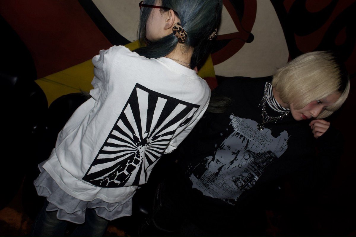 ?NEW GOODS? ?year 2000ロンT? ?¥4,000 size M/L/XL ?着用モデル 