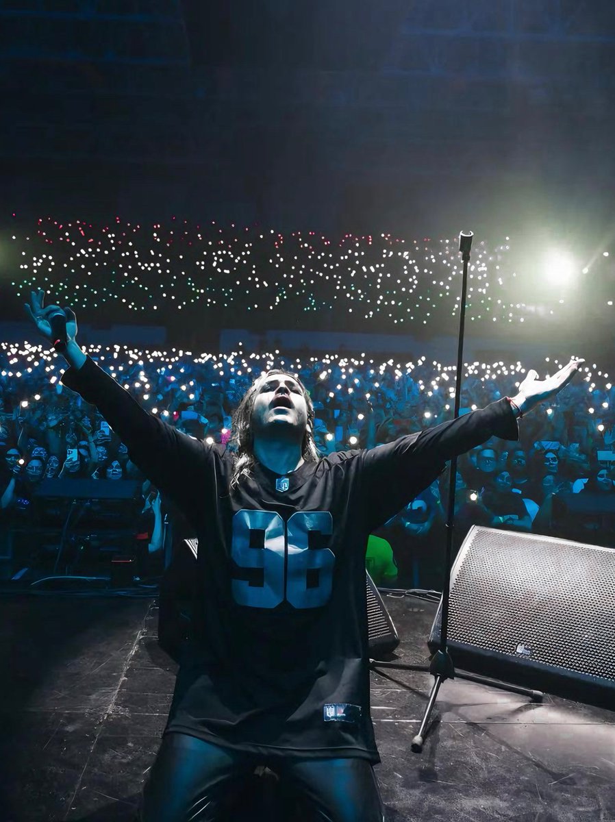 AirbagInfoPy's tweet photo. BIENVENIDOS AL FANDOM DE AIRBAG EN PARAGUAY, EL DE LOS MAL EDUCADOS, LOS VENENOSOS, LOS QUE ROMPEN LAS REGLAS, LOS JEFES! 🇵🇾🎸🤘@GuidoAIRBAG @AIRBAGoficial @GastonSardelli  @AirbagInfo https://t.co/uCvYRGyIhs