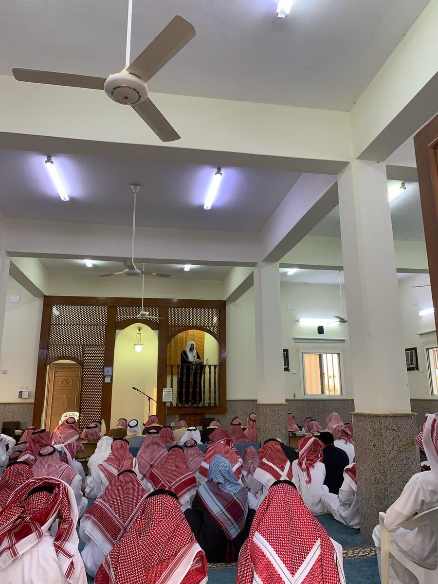 جموع من المصلين يؤدون صلاة #عيد_الفطر_المبارك في جامع البيضاء