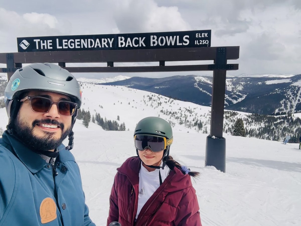 AlexMena89's tweet photo. @JohnnyFlyCo many thanks for the glasses! Finally rocked them out at the slopes in Vail! ⛷️ 
#longitude #timetofly https://t.co/e0bfgqGvBa