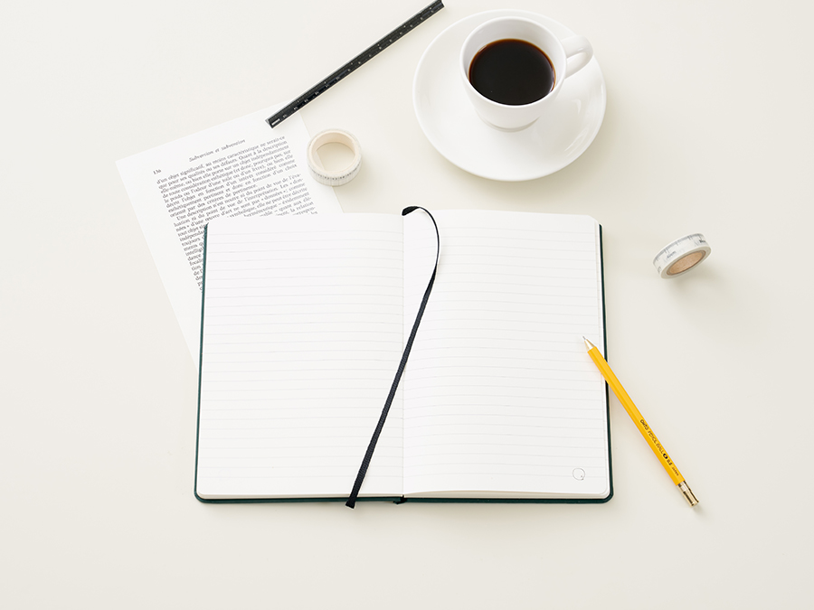 독서 메이트 클래식 #필사템
📓저널노트

4월 예스굿즈 더보기 ▶ye4.kr/UsHEj

#RT + #팔로우 1분께 이 굿즈 보내드려요!
4/14(월) 타래로 당첨자 발표

※숏링크 오류로 재업로드 되었습니다. 기존 트윗에 참여해주신 분들도 정상적으로 참여 인정됩니다. 기존 트윗은 타래에서 확인하실