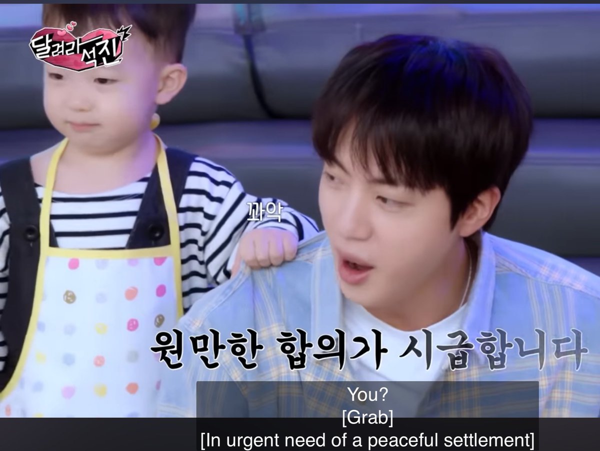 TwiLoveSeokjin's tweet photo. THE SCENE!!! rascal 32 years old Jin bickering with 3 years old Taeha for pizza/calzone issue… reminded me of “perilla” debate between tannies and #Jinkook
#RunJin #RunJin_EP13
Taeha grabbing and holding Seokjin samchon shirt 👔 on shoulder for “scolding” him… is another kind of endearing moment of the episode!!!